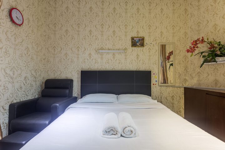 Room 11 of 29