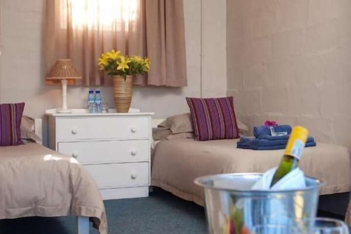 Room 3 of 27