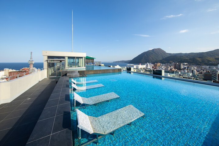 Pool 27 of 61