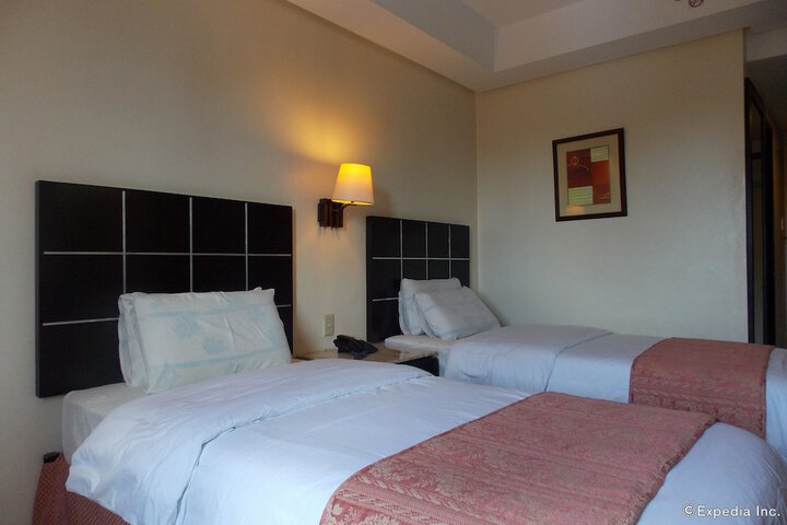 Room 16 of 36