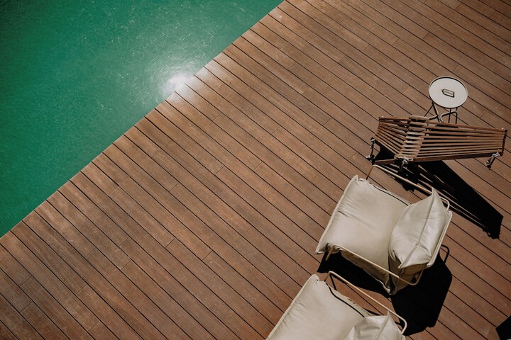 Pool 40 of 77