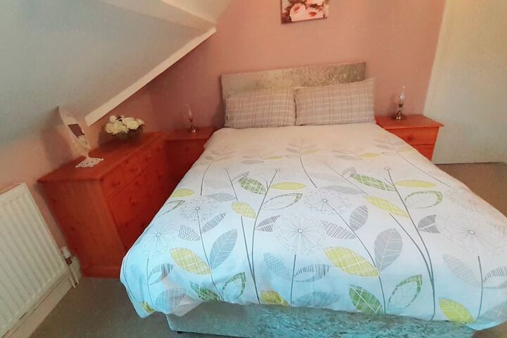 Room 16 of 125