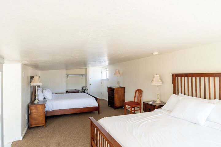 Room 13 of 113
