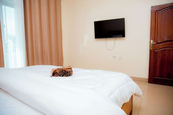 Room 28 of 92