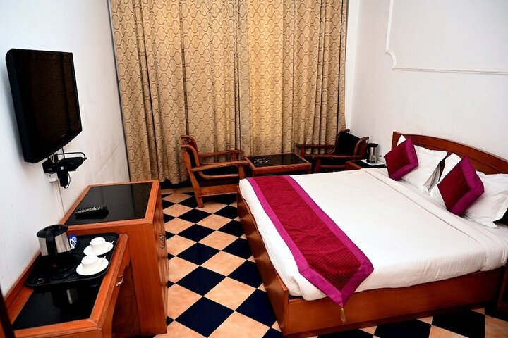 Room 3 of 29