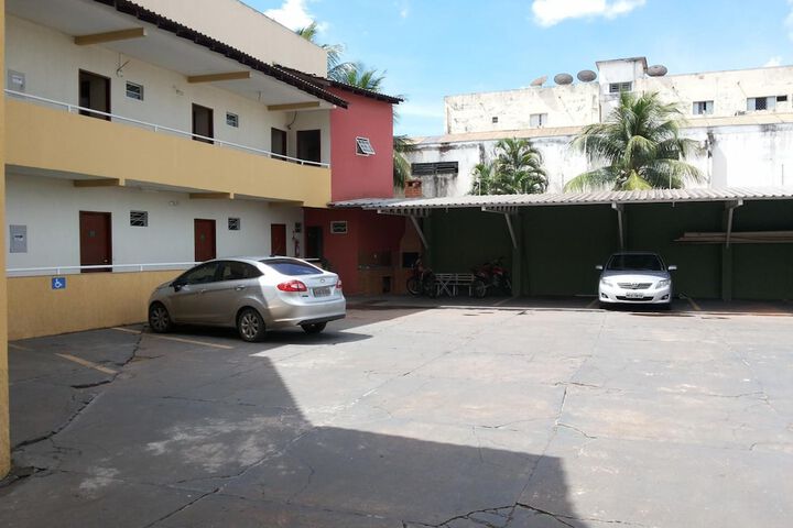 Property Grounds 37 of 40