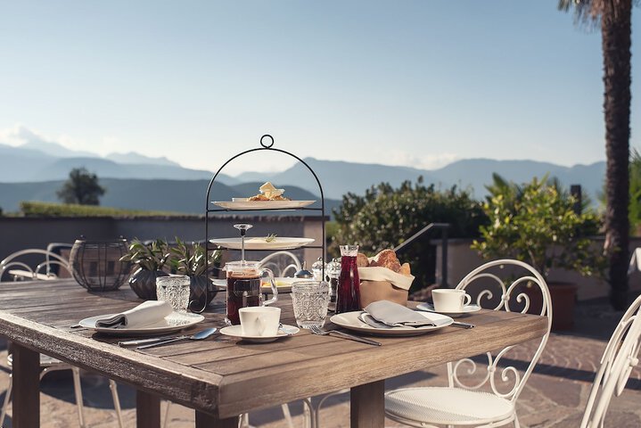 Breakfast/Coffee Service 28 of 41