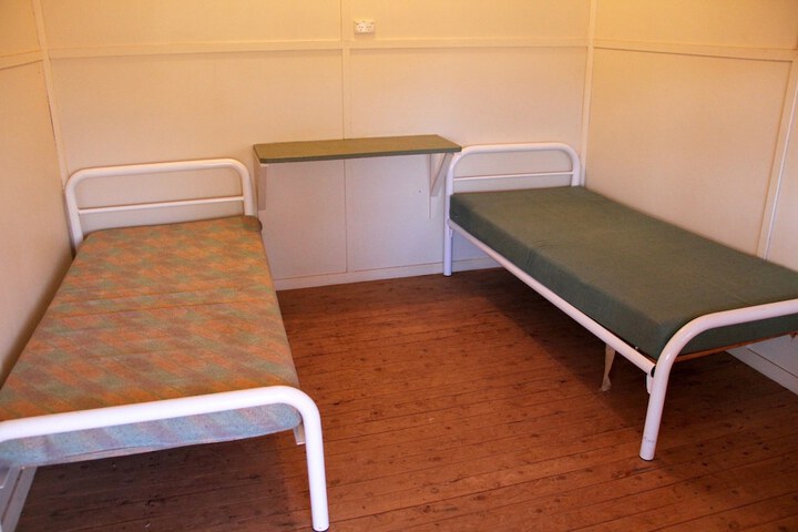 Room 10 of 28