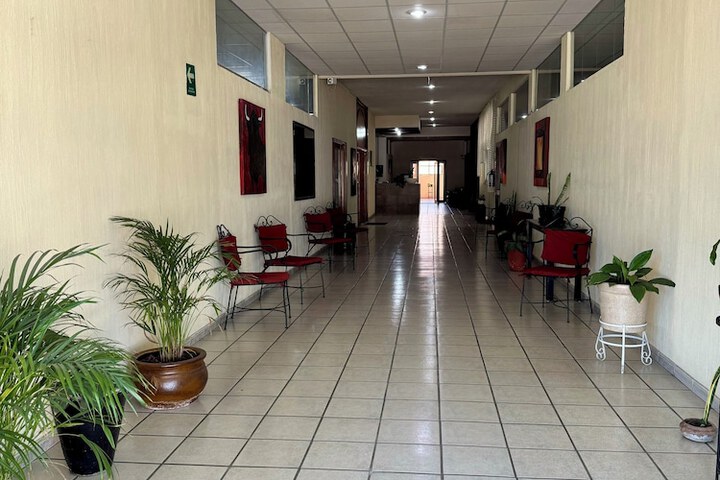 Ballroom/Hall 37 of 40