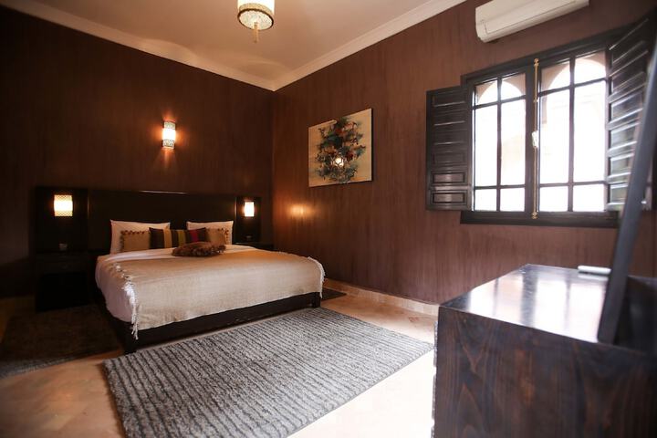 Room 98 of 180