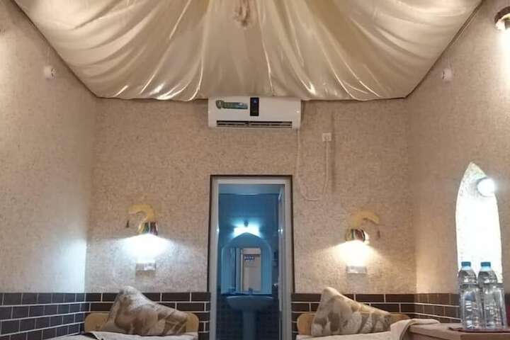 Room 12 of 46
