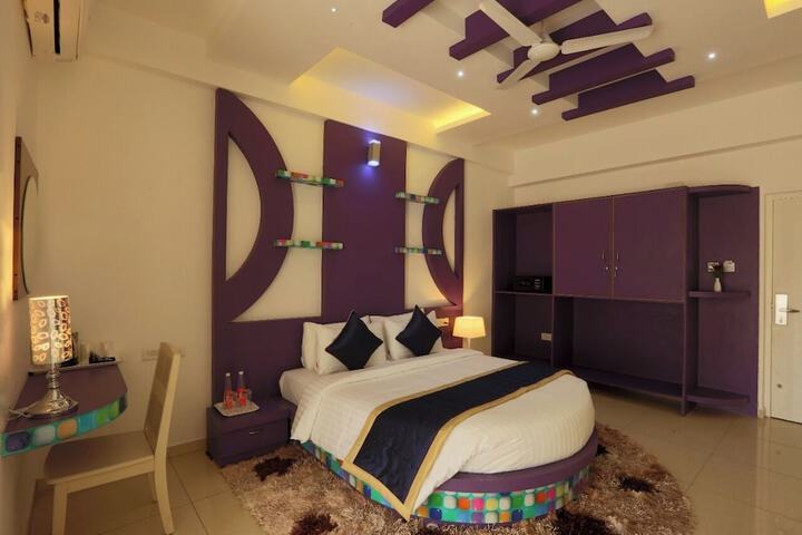 Room 10 of 21