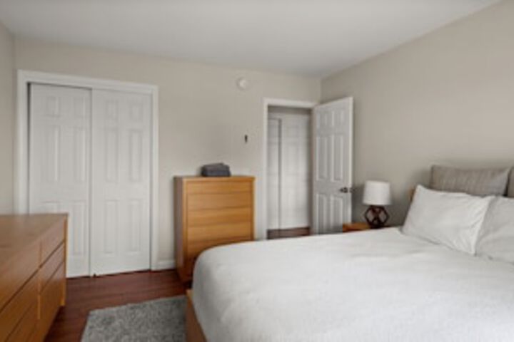 Room 25 of 141