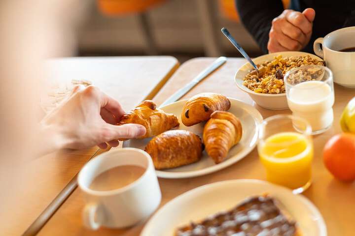 Breakfast/Coffee Service 23 of 34