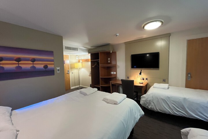 Room 9 of 59