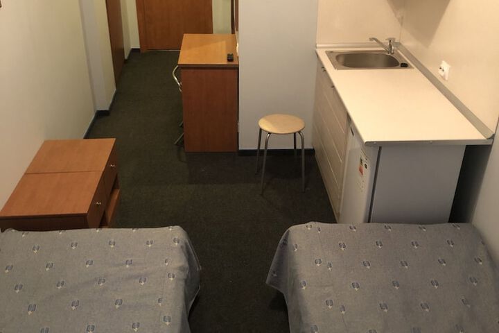 Room 9 of 35