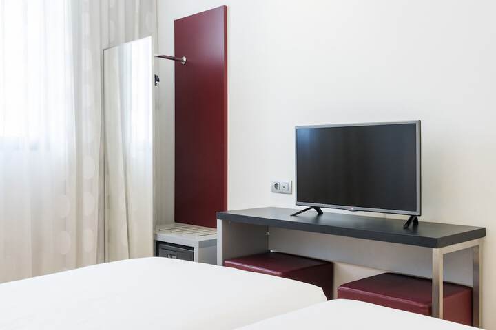 Room 12 of 46