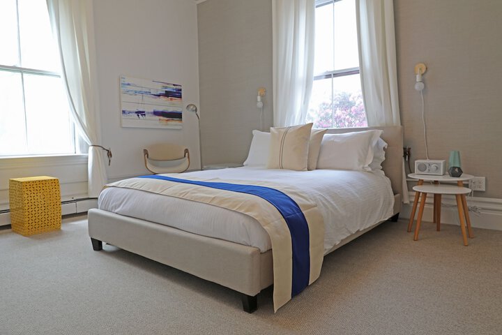Room 8 of 72