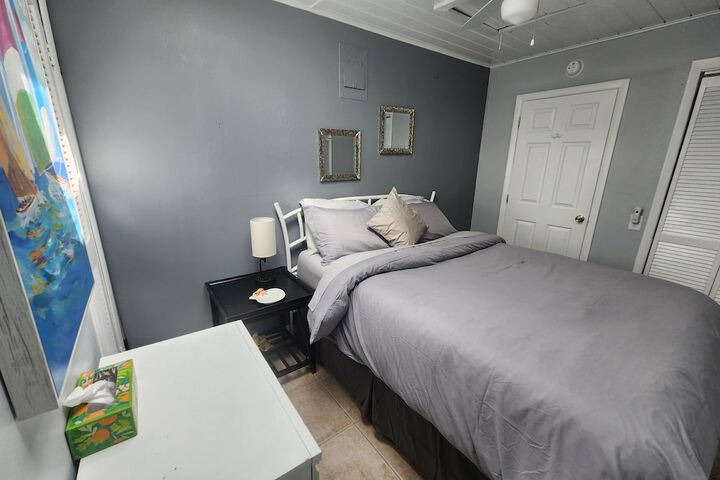 Room 13 of 80