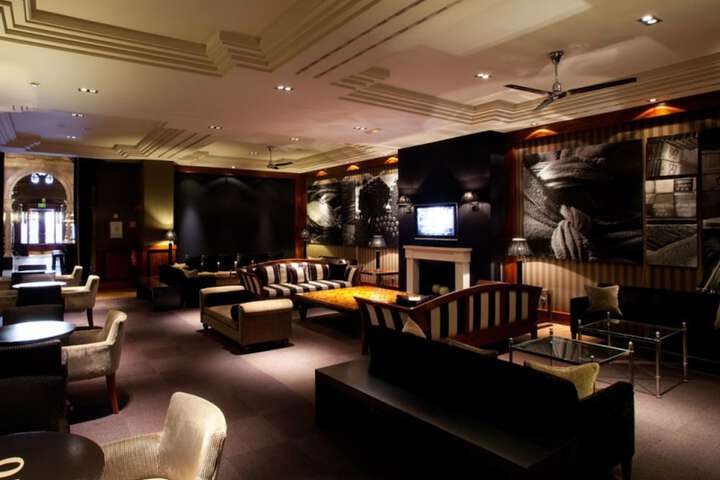 Guest Lobby