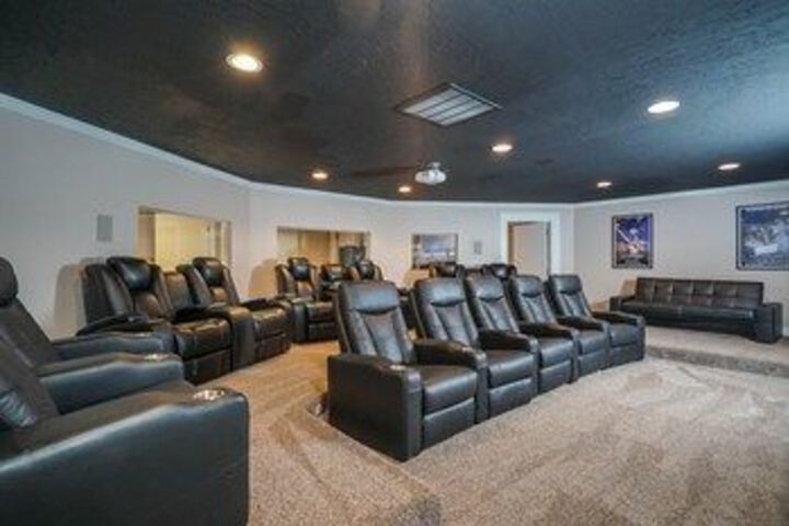 Room 51 of 150