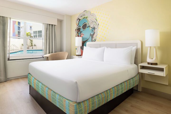 1 King Bed (3 of 9)