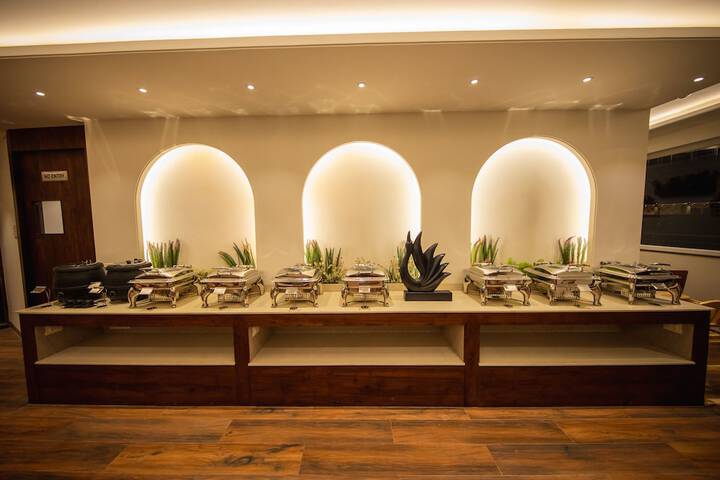 Dining 59 of 87