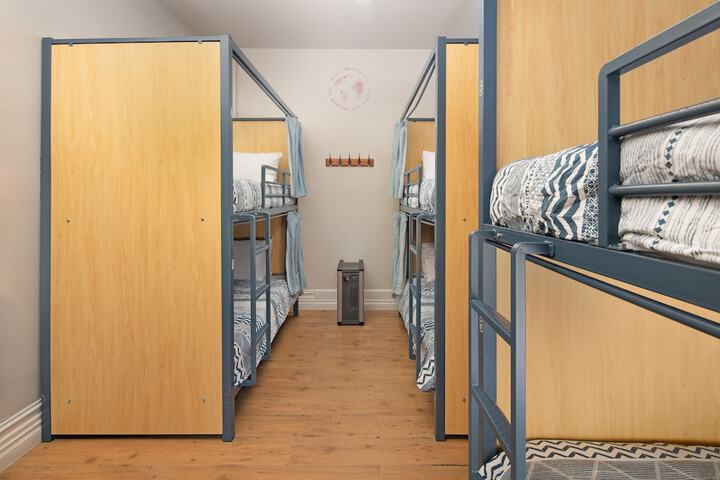 Room 7 of 40
