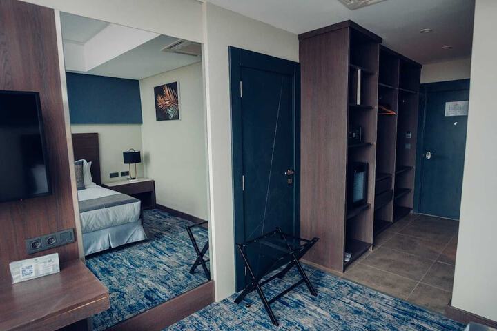 Room 14 of 57