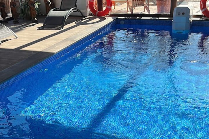 Pool 33 of 48