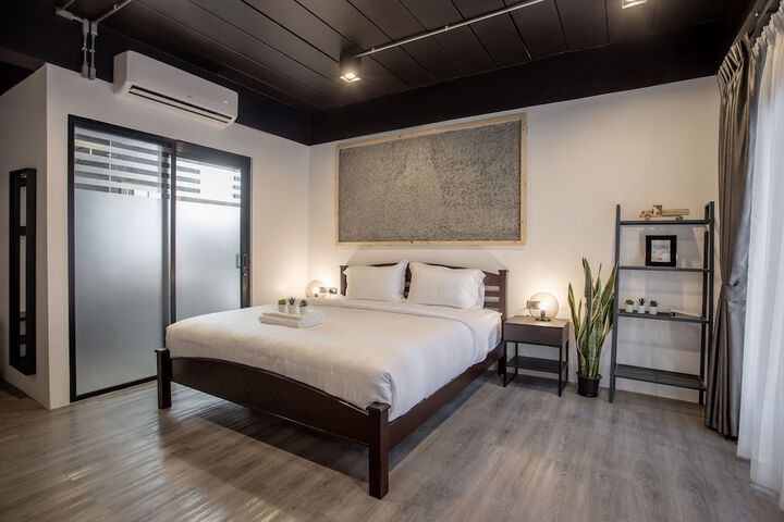 Room 8 of 55