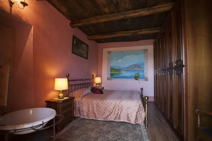 Room 7 of 23