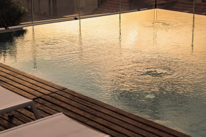 Pool Hotel