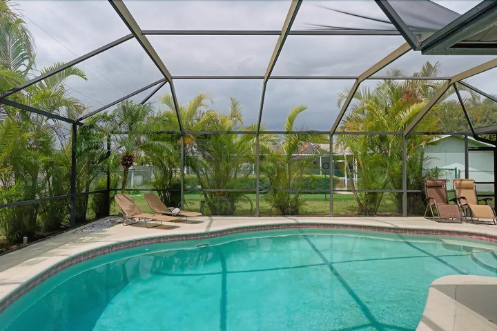 Pool 11 of 17