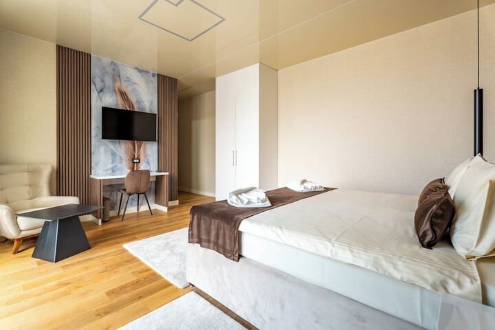 Room 4 of 29