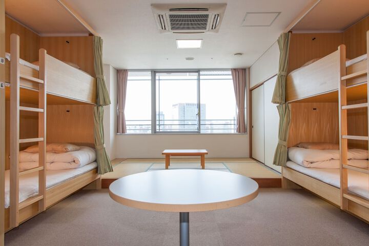 Room 8 of 42