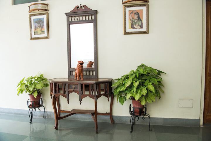 Ballroom/Hall 56 of 78