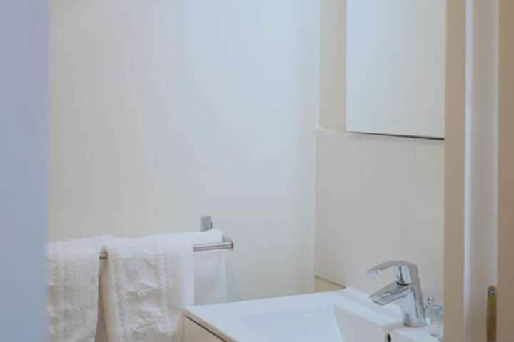 Room 16 of 27