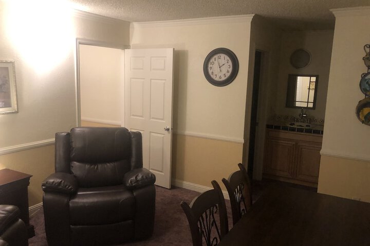 Classic Queen Bed (5 of 38)