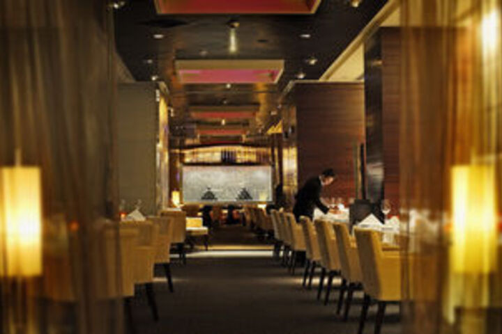 Dining 77 of 93