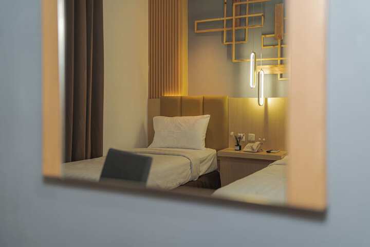 Room 13 of 41