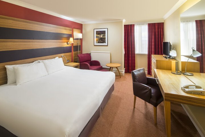 Room 15 of 90