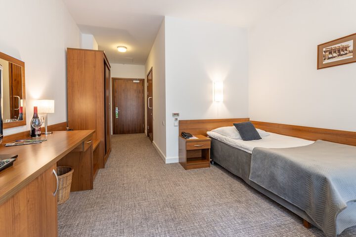 Room 3 of 45