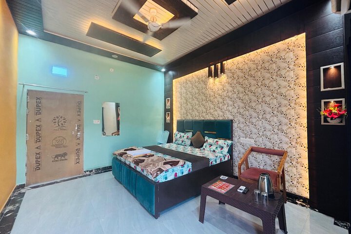 Room 12 of 31