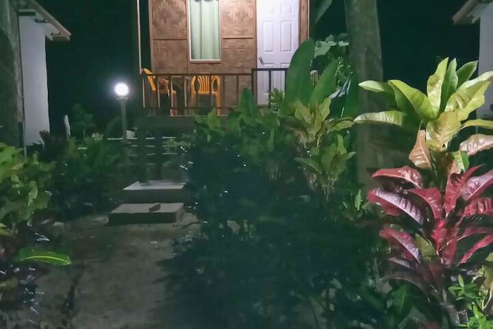 Room 10 of 100