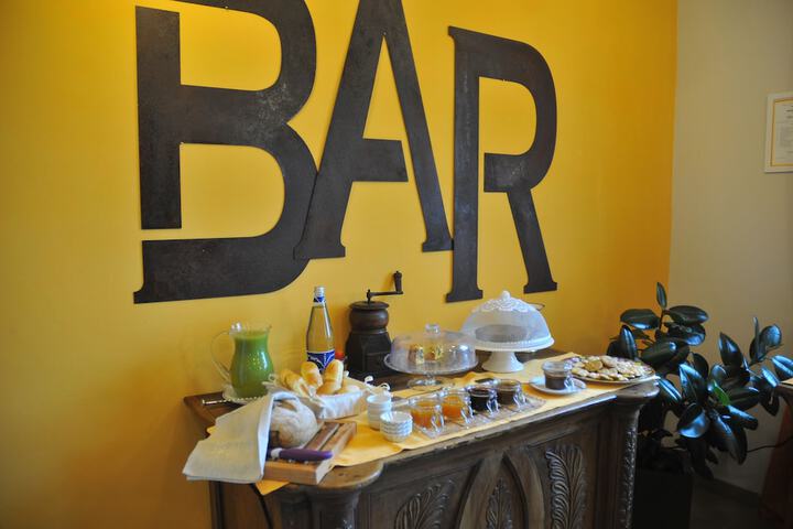 Breakfast/Coffee Service 35 of 72