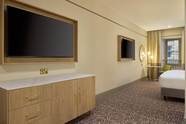 Room 47 of 75