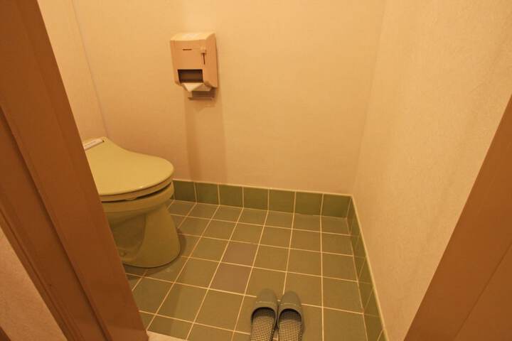 Room 4 of 53