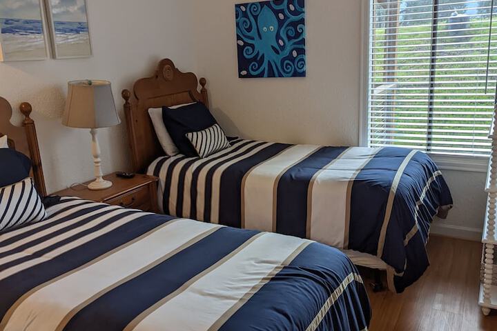 Room 5 of 43