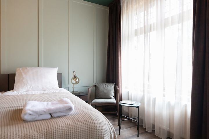 Room 3 of 39